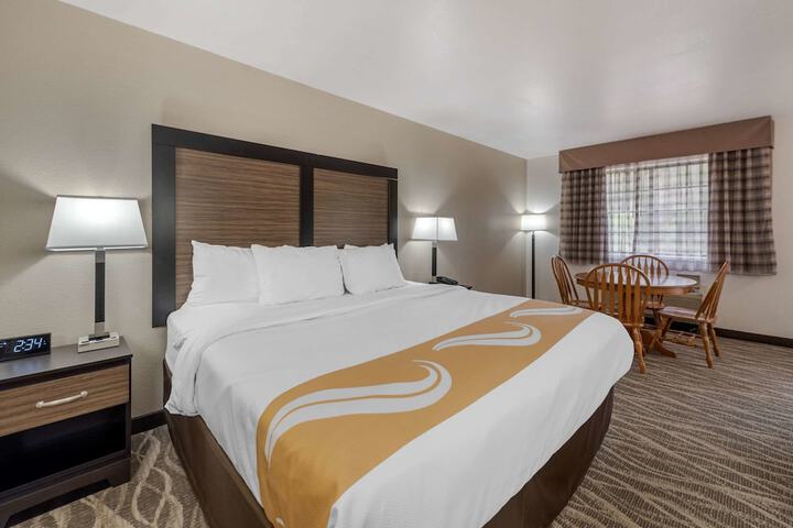 Room 40 of 65