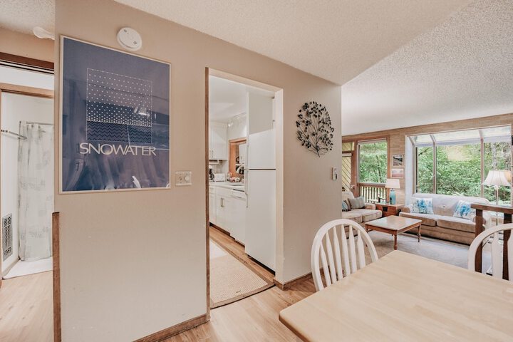 84SW - Sauna - Soaker Tub - Fireplace - Sleeps 6
