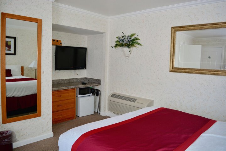 Room 16 of 38