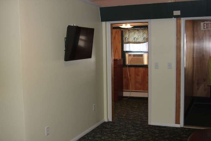 Room 52 of 98