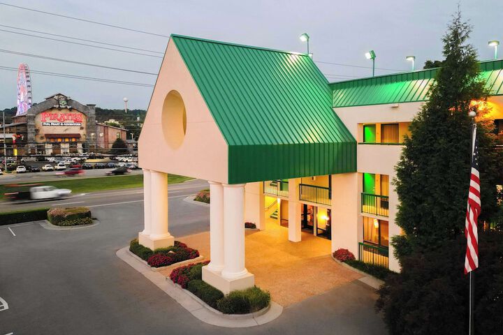 Hotel 12 of 73
