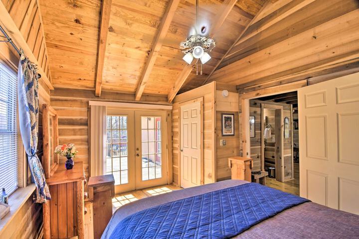 The Lake Place Cabin w / Golf Cart & Free Kayaks!