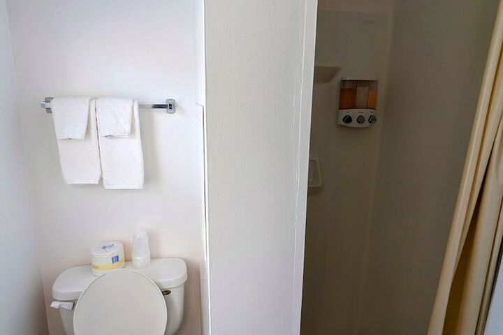 Room 36 of 140