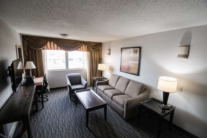Room 13 of 40