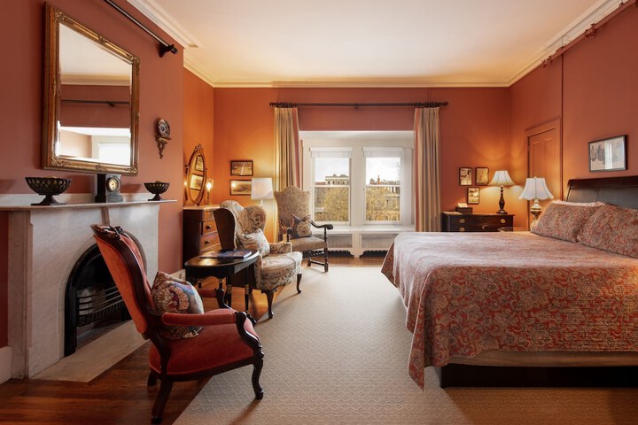 Room 7 of 23