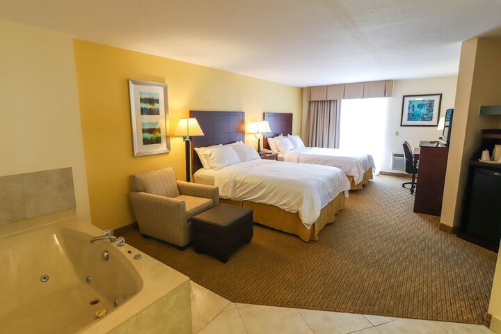 Room 13 of 25