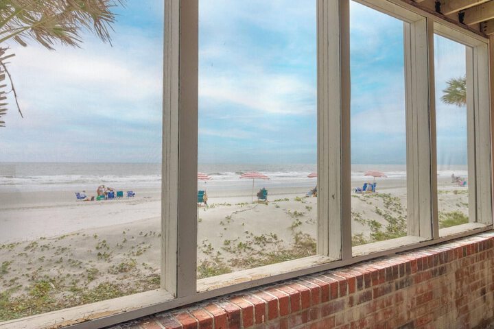 The Oceanfront Litchfield Inn