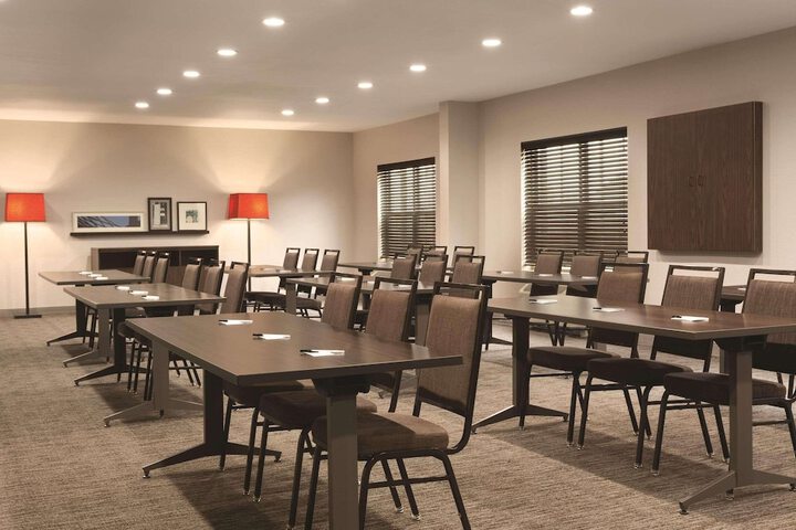 Country Inn & Suites by Radisson Bentonville South - Rogers, AR