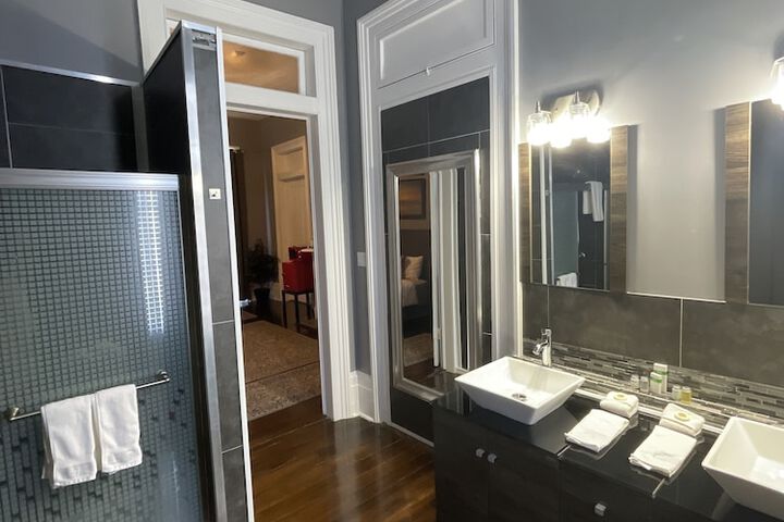 Room 58 of 171