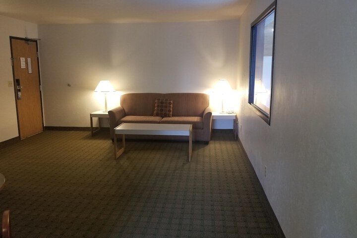 Room 34 of 42