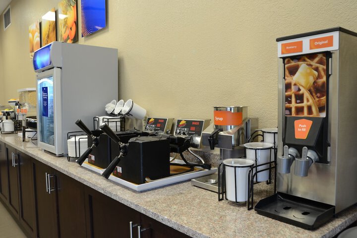 Comfort Inn & Suites Cave City