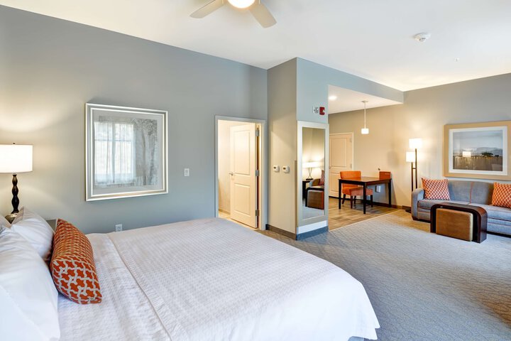 Room 18 of 36