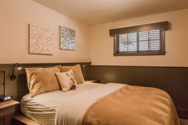 Room 82 of 218