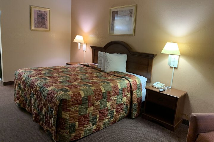 Room 25 of 26
