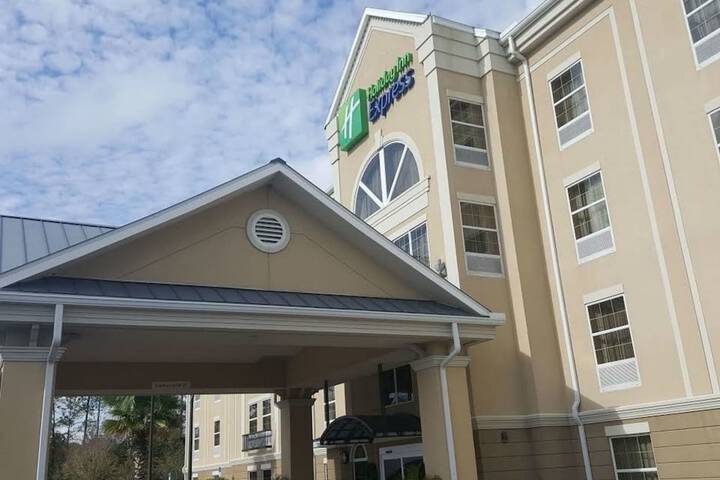 Hotel 2 of 25