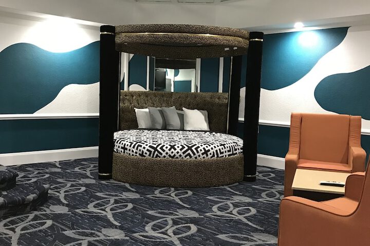 Room 16 of 73