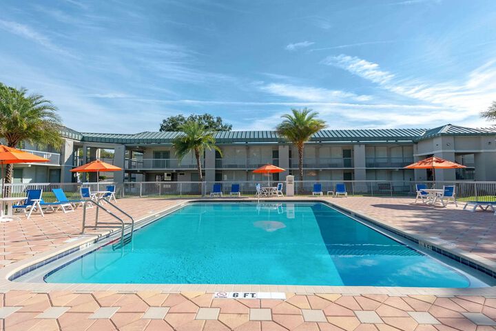 Pool 4 of 32