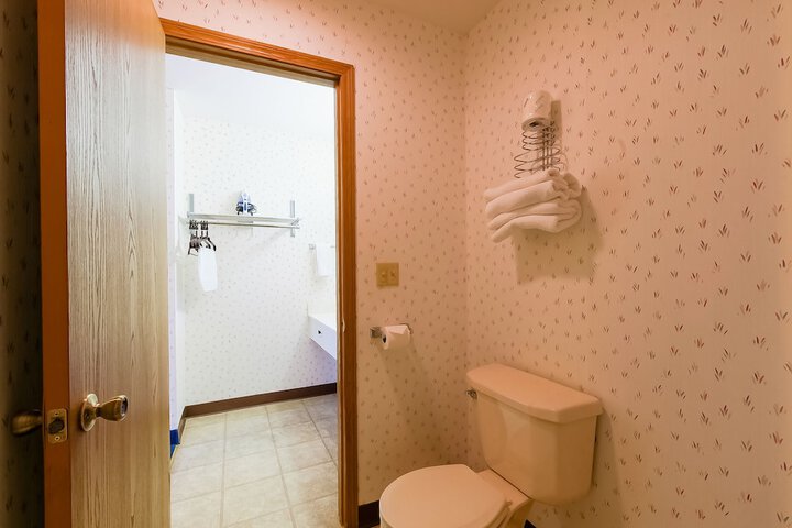 Room 48 of 111