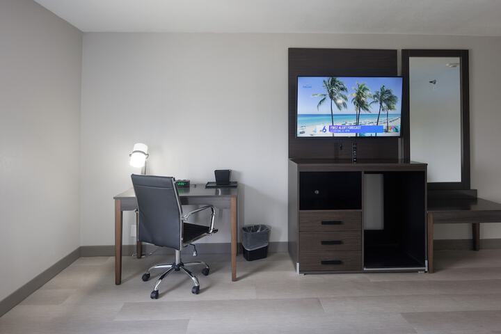 Room 15 of 25