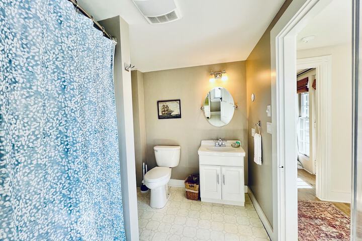 Admirals Quarters Inn