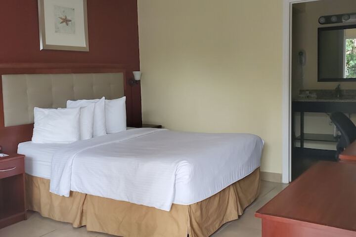 Room 32 of 55