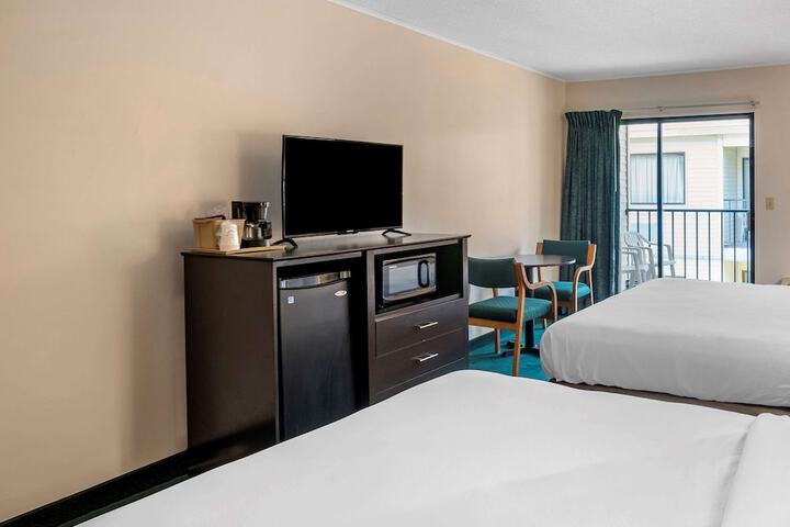 Room 18 of 30