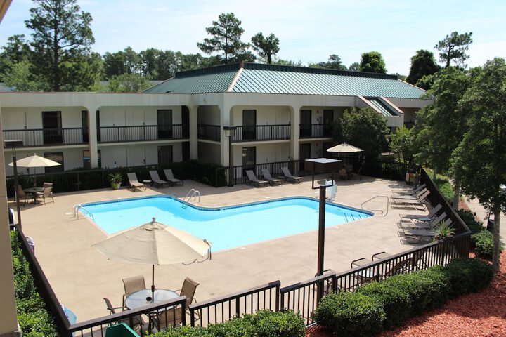 Pool 2 of 18