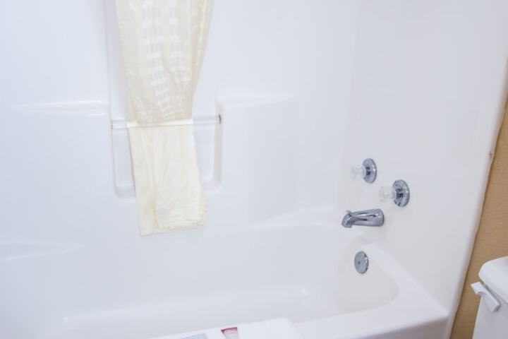 Room 15 of 16
