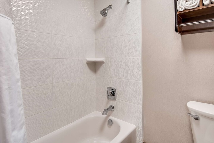 Room 16 of 25