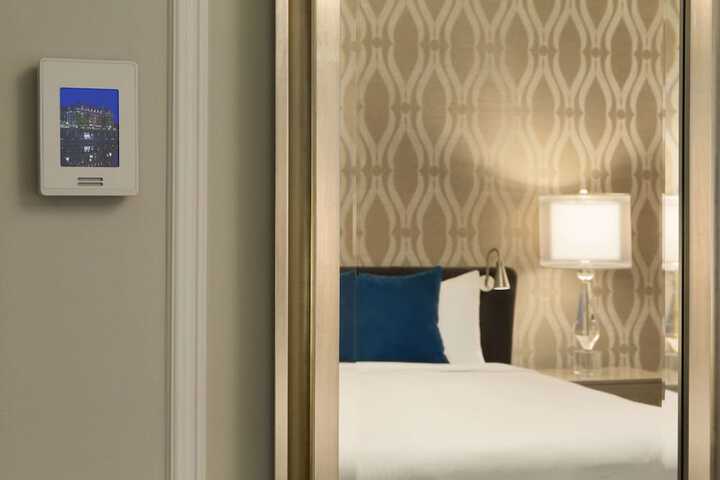 Room 14 of 105