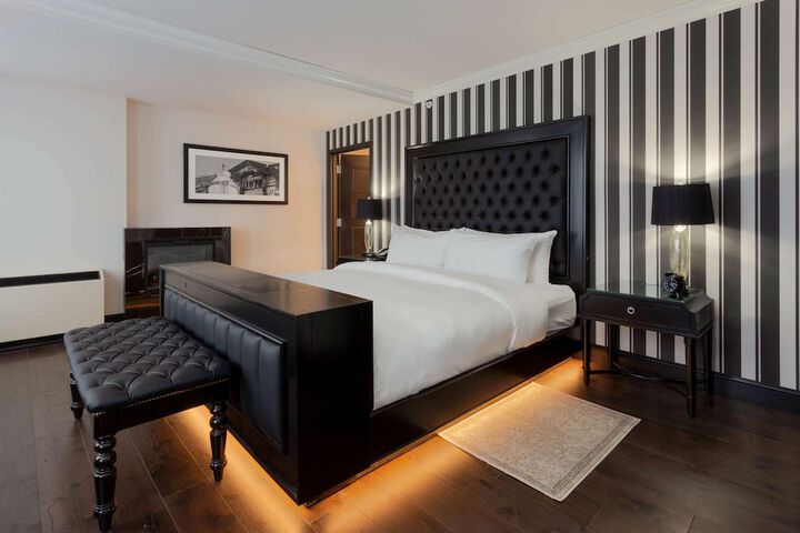 Room 8 of 27