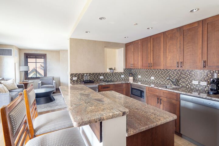 Madeline Hotel & Residences Auberge Collection