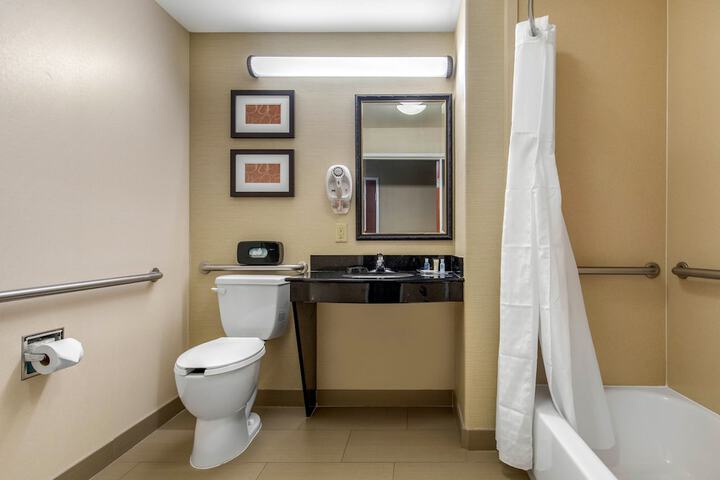 Room 16 of 31