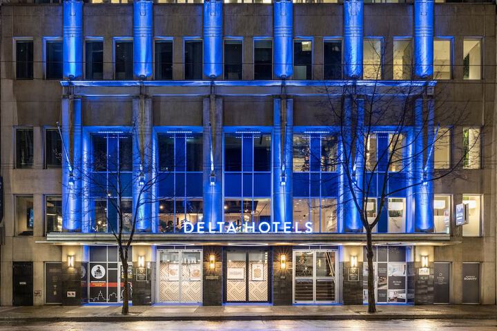 Hotel 2 of 98