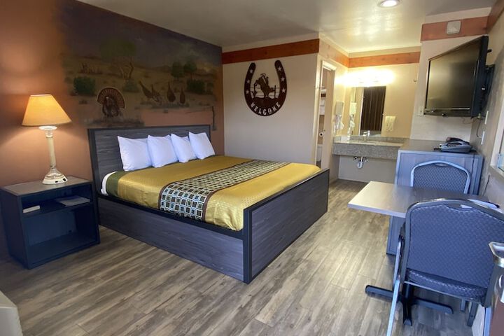 Room 52 of 70