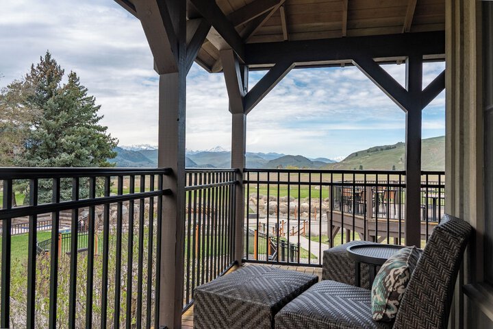 Casia Lodge and Ranch