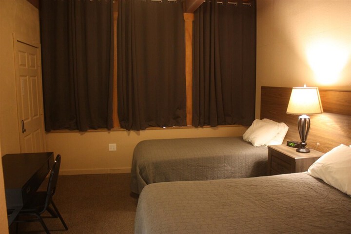 Room 33 of 45