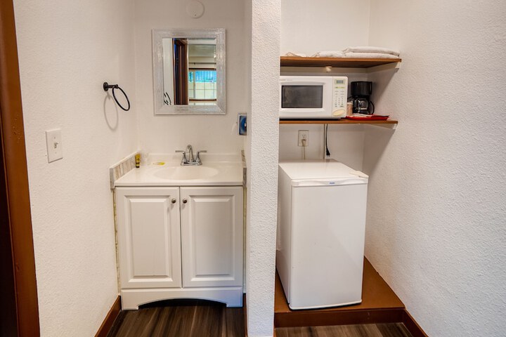 Room 46 of 58