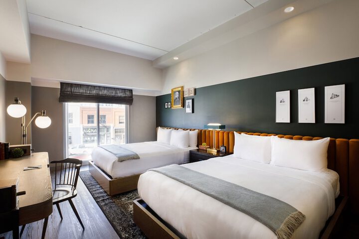 Room 54 of 106