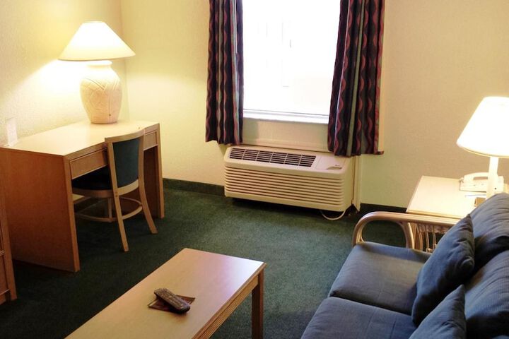 Room 22 of 35