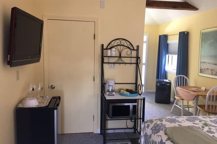 Room 32 of 57