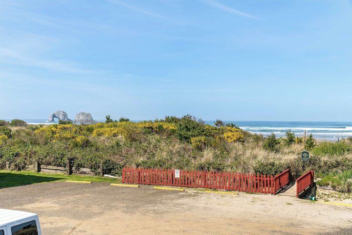 Rockaway Beach Vacation Rental: Pets Welcome!