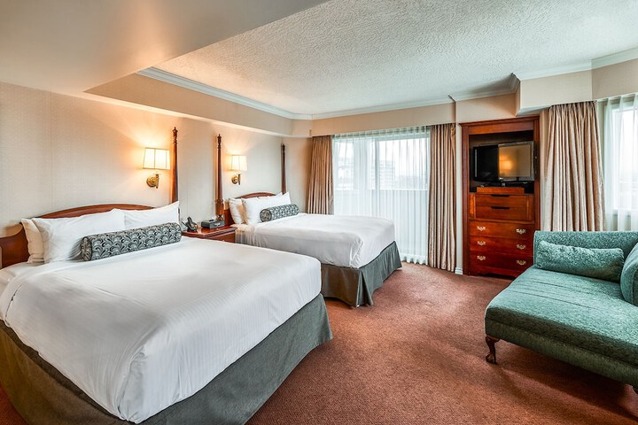 Room 33 of 46