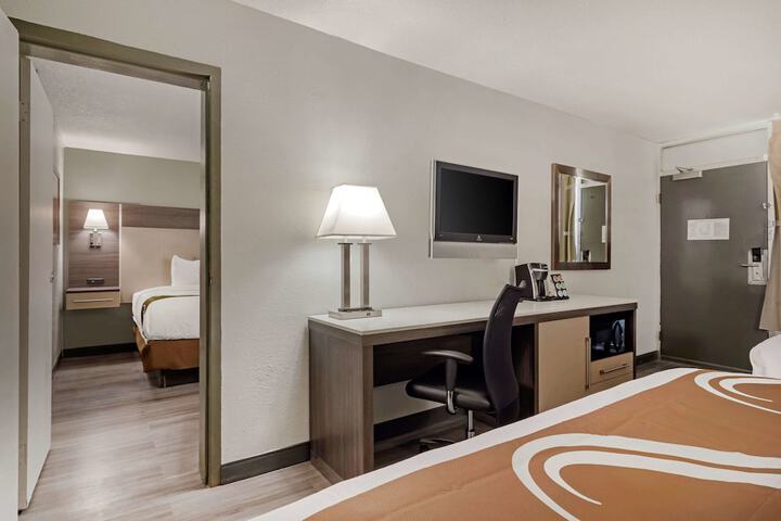 Room 22 of 29