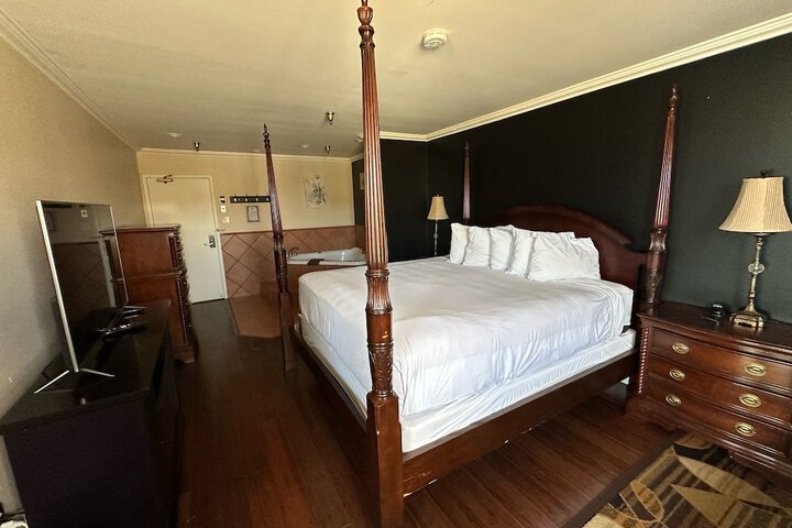 Room 13 of 29