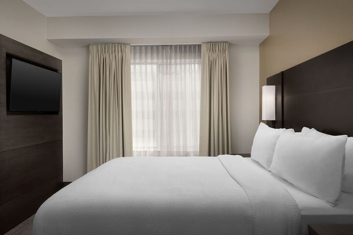 Room 14 of 30