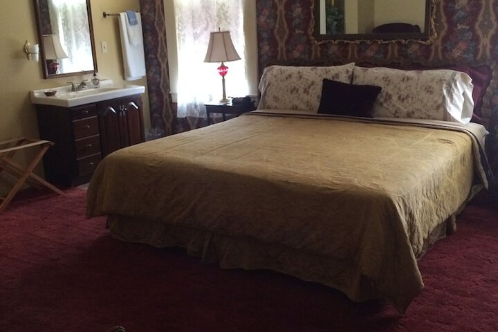 Room 50 of 82