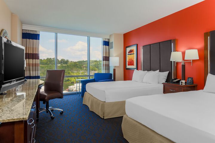 Room 44 of 99