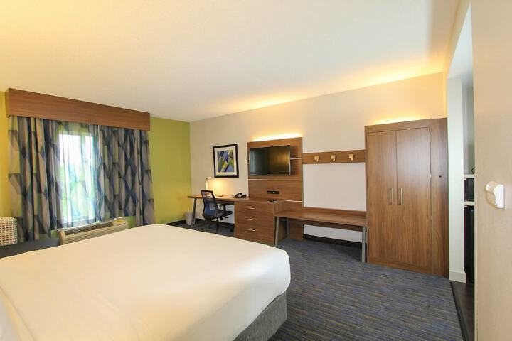 Room 21 of 41