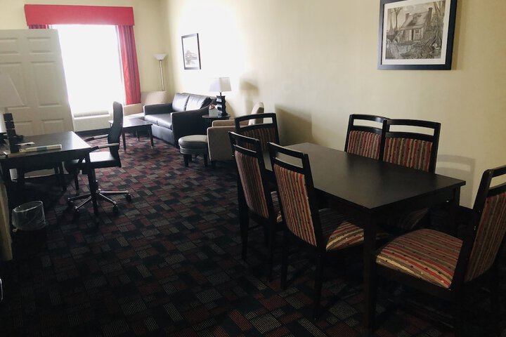 Wingate by Wyndham Lake Charles Casino Area